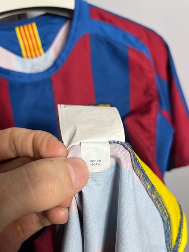 Camiseta de fútbol local Nike vintage Barcelona 2005 2006 para hombre pequeña - Imagen 9 de 11