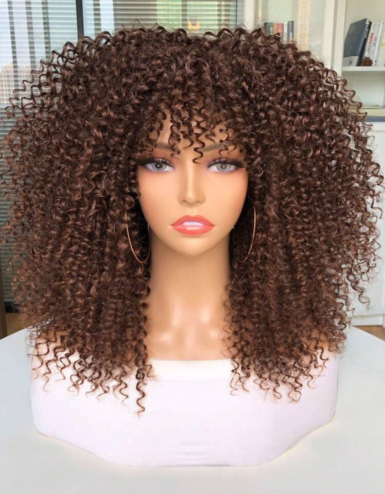 Perruque synthétique afro frisé brun foncé 45cm pour masquer la perte de cheveux