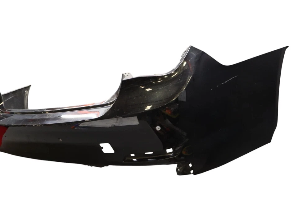 09-12 宝马 750i 750Li 后下保险杠盖总成装饰面板黑色 Oem — 第 3/4 张图片