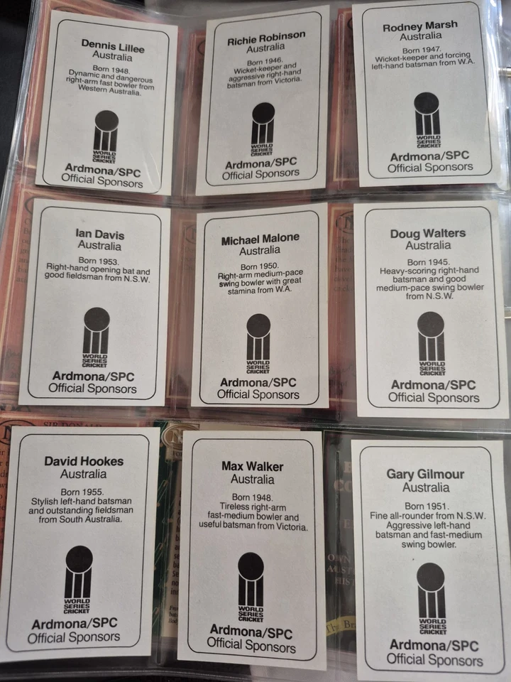 Tarjetas de cricket altamente coleccionables más de 360 tarjetas algunas dobles Foto 4 de 4