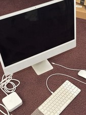 Apple iMac 24" M3 16GB RAM 256GB SSD - Silver.
