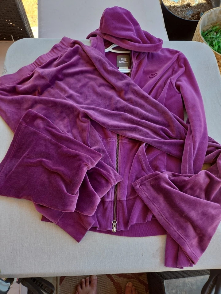 Womans Workout Lounge Casual Set Hooded Zipup Valour Nike Shirt Off Brand Pants - Image 2 of 4