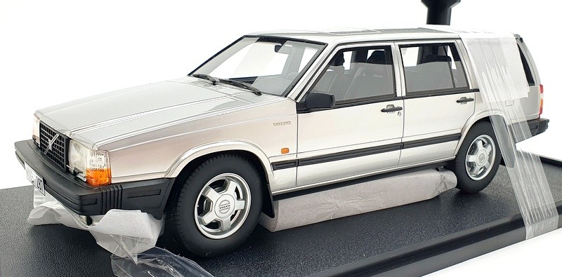 104-041 Cult 1/18 ボルボ 740 Turbo Estate 104-041 Cult 1/18 ボルボ 740 Turbo Estate - メルカリ