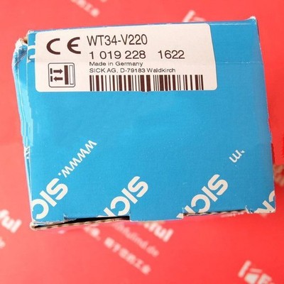 1 piece new   WT34-V220 Photoelectric switch in box Free ship #W6