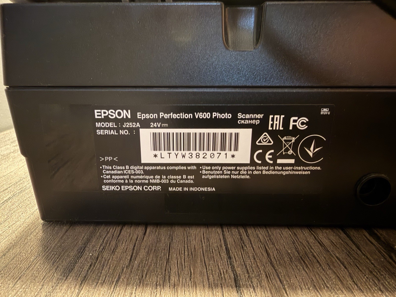Epson Perfection V600 Scanner w/Box, Flim Trays & Accessories - Tested ...