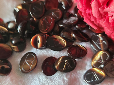 Lot De 31 Boutons Vintage Bicolores Marron Et Nacré, Forme Cœur, Diamètre 1.1 Cm