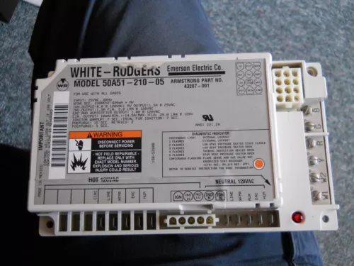 New OEM WHITE RODGERS 50A51-210-05 CONTROL BOARD
