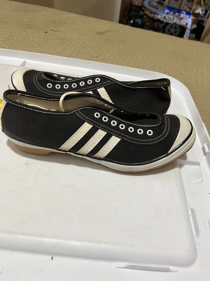 Vintage 1960s Converse Black Label Chuck Taylor Running Track Sneakers Size 7 W - Image 2 of 4