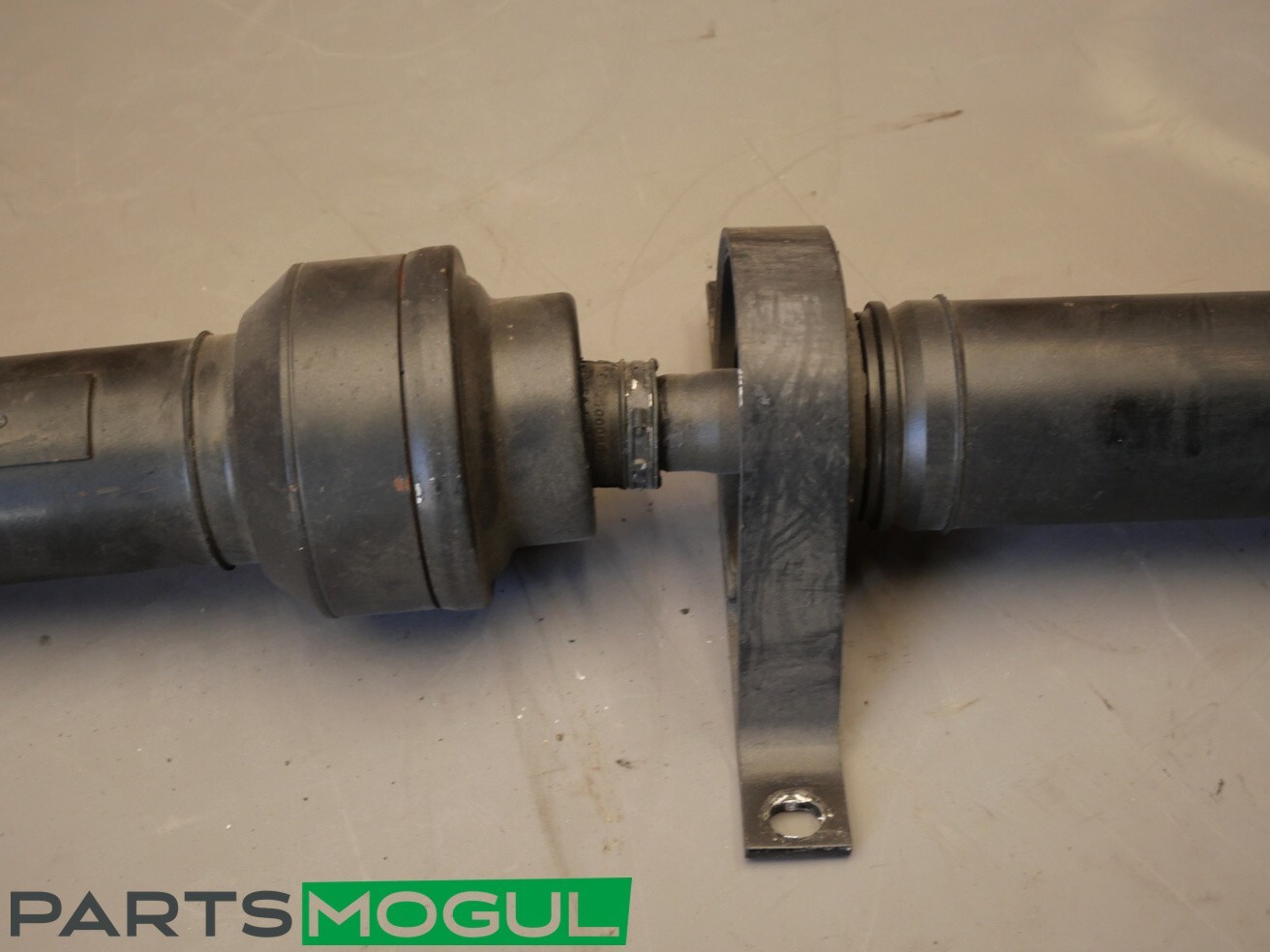 2014-2017 MASERATI QUATTROPORTE AWD REAR DRIVE SHAFT PROPELLER DRIVESHAFT OEM