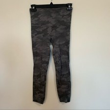 Spanx Look At Me Now Seamless Leggings Heather Camo Small