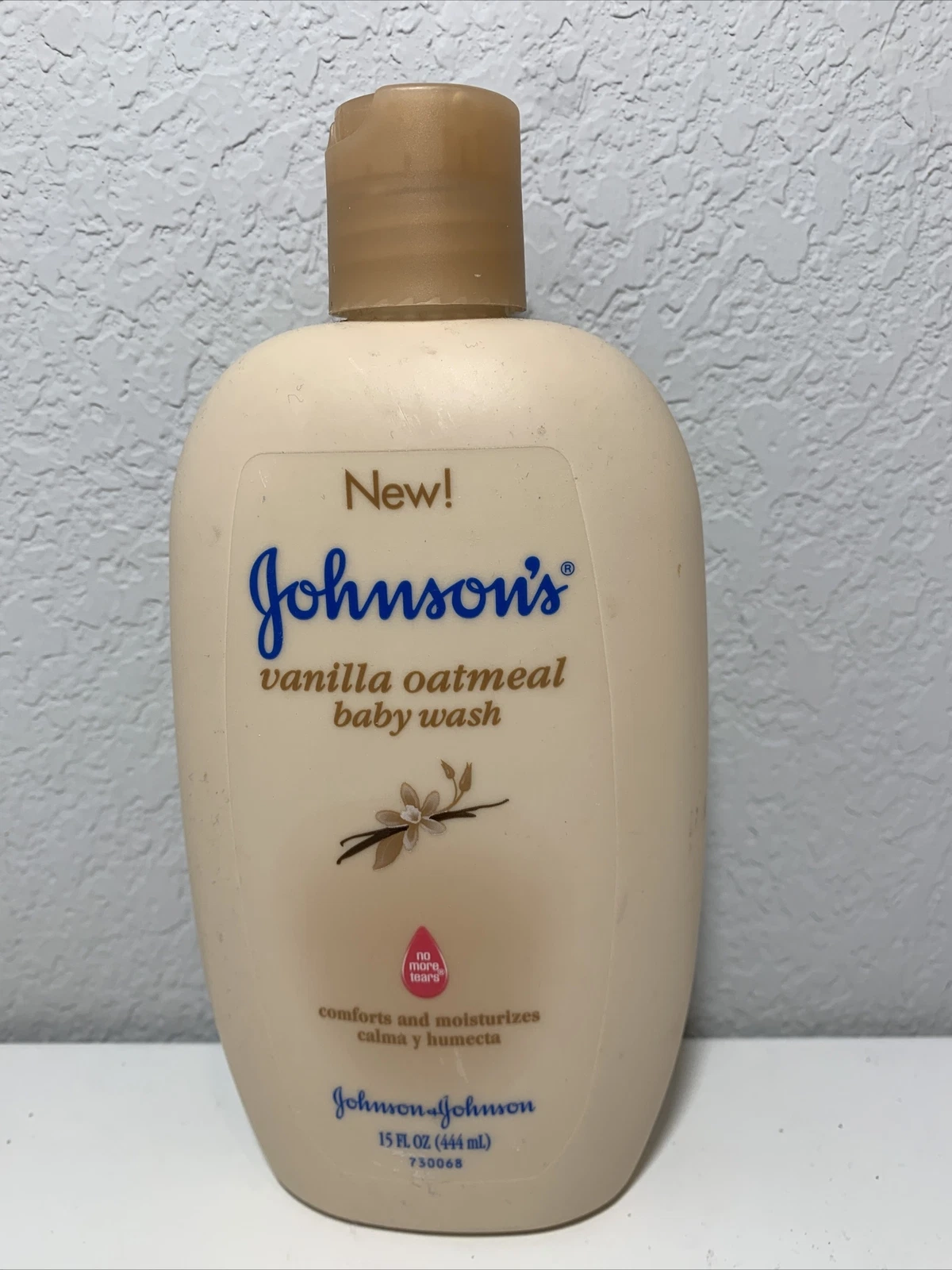 Johnson's Baby Moisture Wash Vanilla Oatmeal - No More Tears (15 Oz)