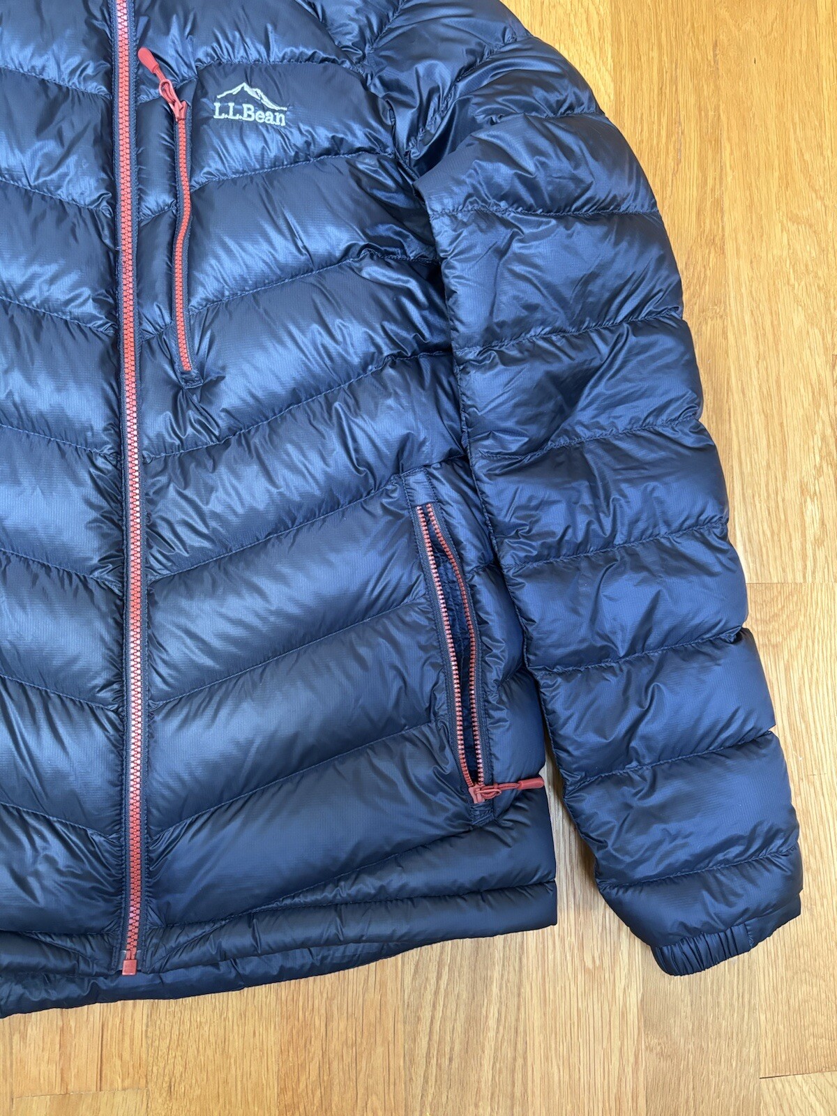 Men's Small Ultralight 850 Down Hooded Jacket Navy Excellent Condition