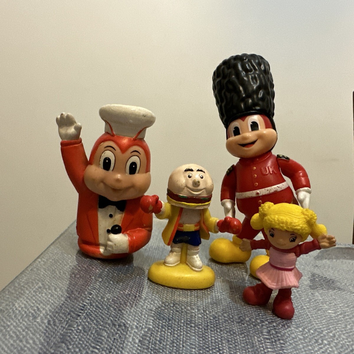 Jollibee ビンテージトイ Jollibee Vintage Lot 2 pcs Toy Fig Collectible NYC