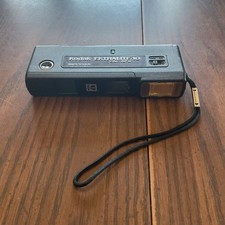 VINTAGE KODAK EKTRALITE 10 CAMERA