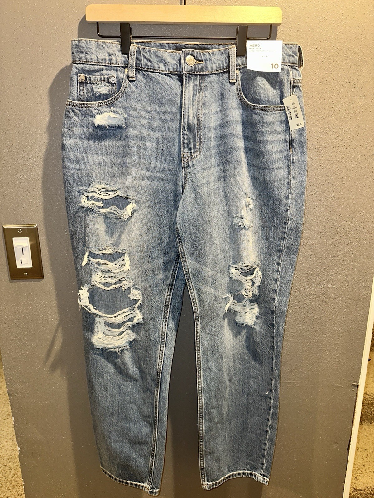 Aeropostale Mom Jeans Size 10-image