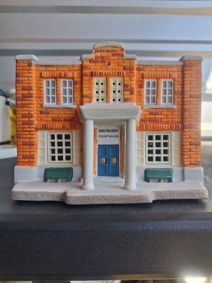 1993 Hawthorne Porchlight Collections Mayberry Courthouse Sculpture No. 671 A