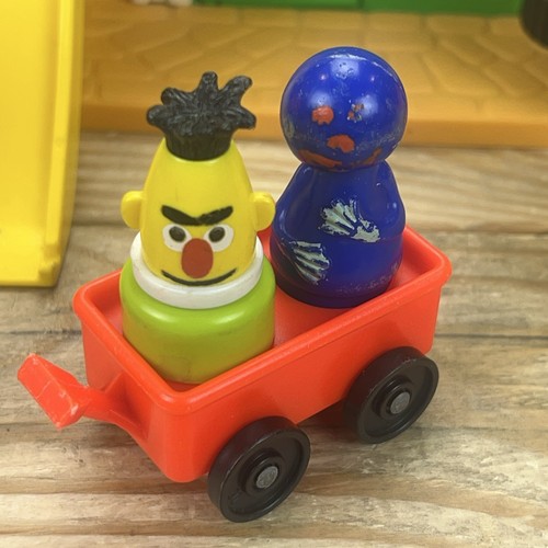 Vintage 1977 Fisher-Price Sesame Street Clubhouse #937 Play Family Set COMPLETE - Picture 8 of 18