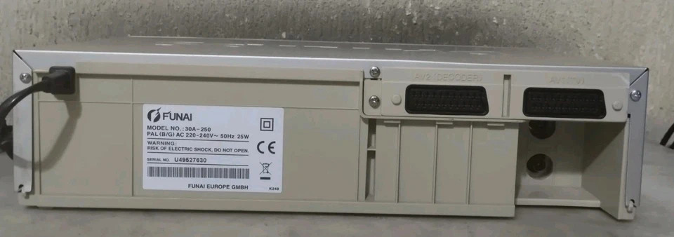 FUNAI VIDEOREGISTRATORE VHS CON TELECOMANDO - Immagine 4 di 4