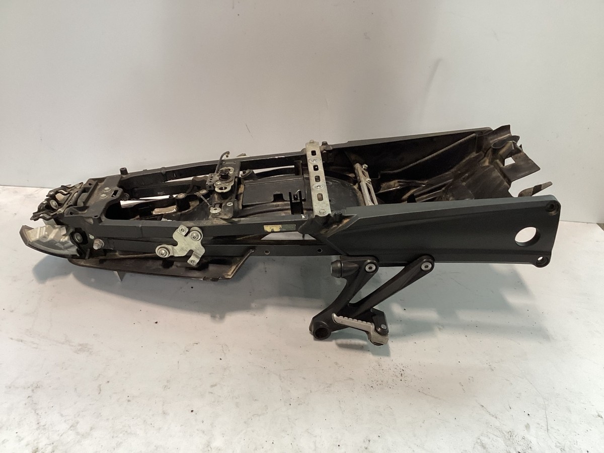 松川11冊10.12.13.14.15.16.17.18.19.20.21 06-11 KAWASAKI NINJA ZX14 ZZR1400 OEM STRAIGHT REAR SUBFRAME