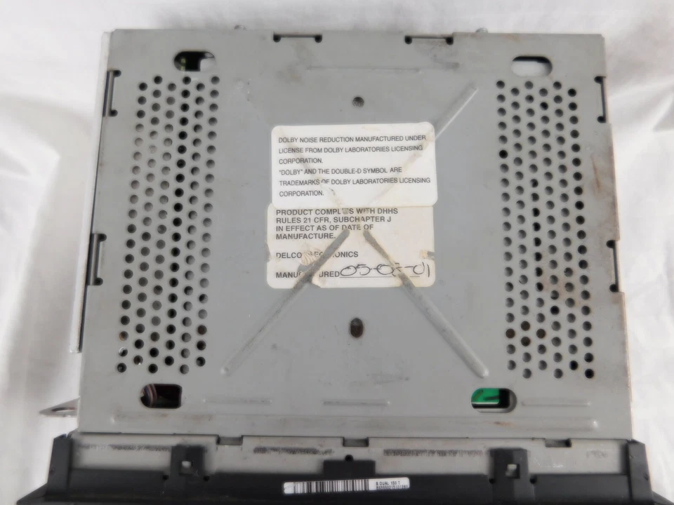 Buick LeSabre Limited Gear 02 Motor 3.8 Original Radio - Image 2 of 4