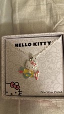 Colgante Hello Kitty Esmalte Rosa Cristal Plano 3D Hello Kitty Sanrio.