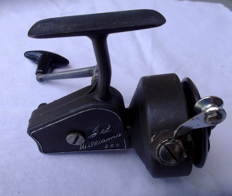 RARE TED WILLIAMS 500 SPINNING REEL WITH MANUAL PICKUP - ZANGI  ITALY-