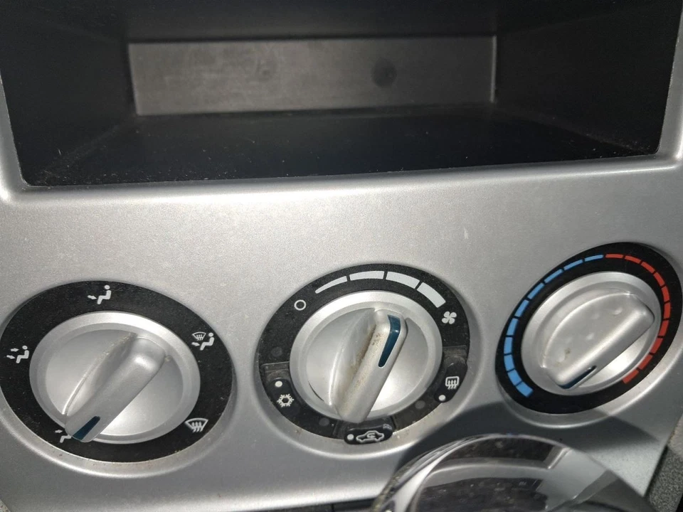 2007 Dodge Caliber A/C Compressor 4DR AC 2.00L Used 149K Miles OEM Part - Image 4 of 4