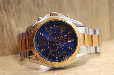 Michael Kors Watch MK-5606 Two tone Gold Silver Navy Dial Chronograph New Batt