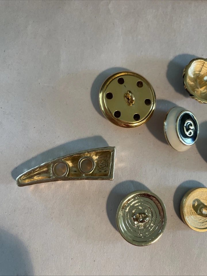 St. John’s lote de 8 botones de punto negro, esmalte, tono dorado, plata variedad tamaños Foto 4 de 4