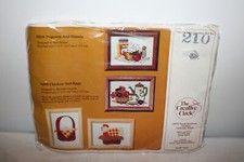 VTG 1982 The Creative Circle Hand Embroidery Kit 0210 Popcorn and Donuts 5"x7"