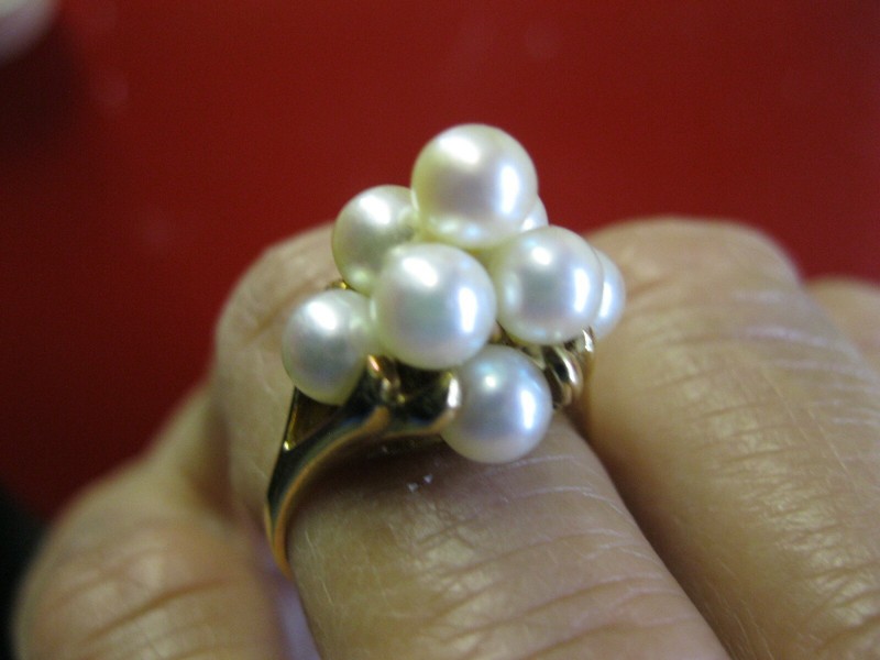  Excellent 14k Cluster Pearl Ring (Beautiful Salt Water Pearls-Deep Luster)