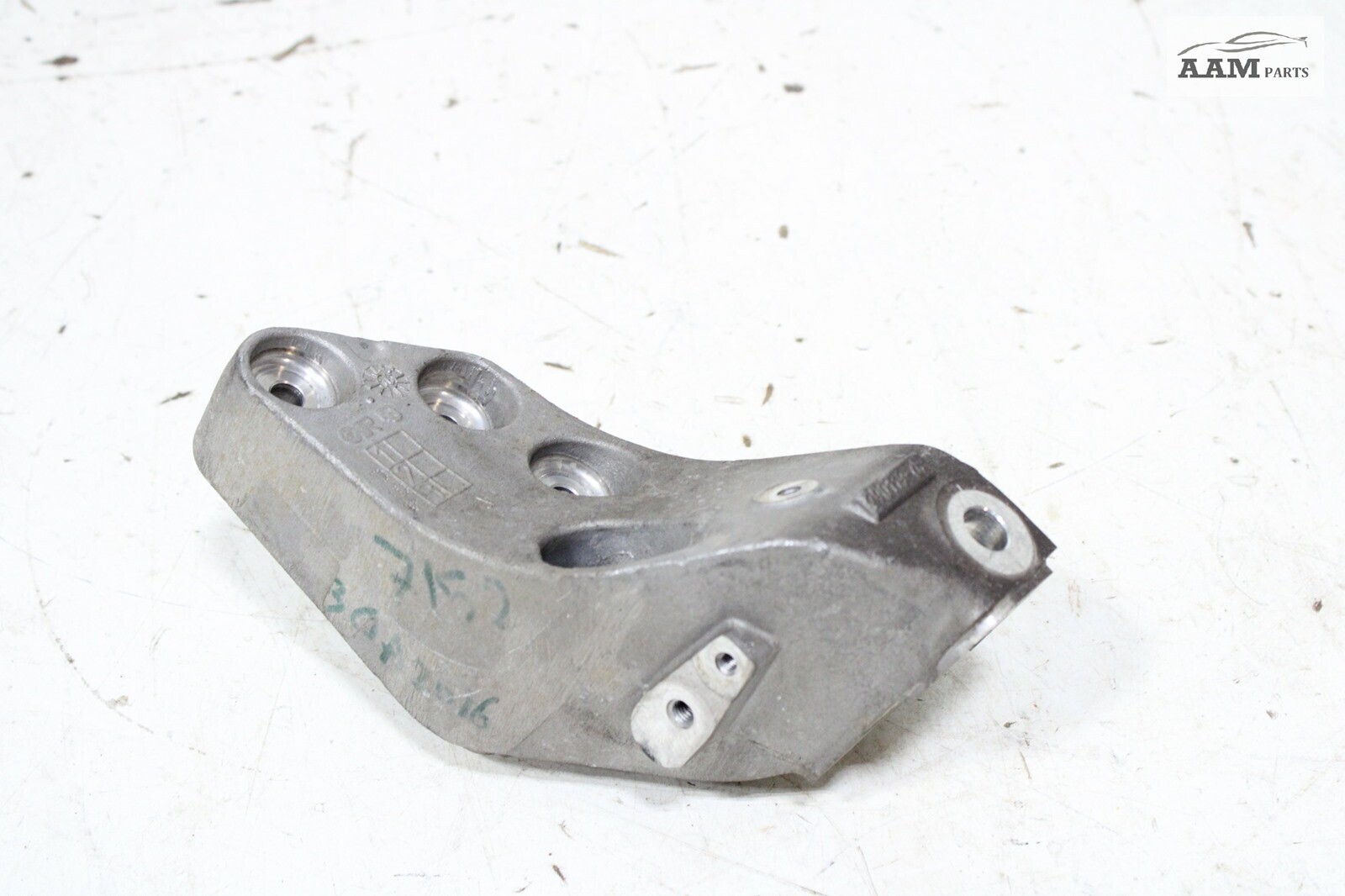 2014-2021 MASERATI GHIBLI M157 RIGHT SIDE ENGINE MOTOR SUPPORT MOUNT BRACKET OEM
