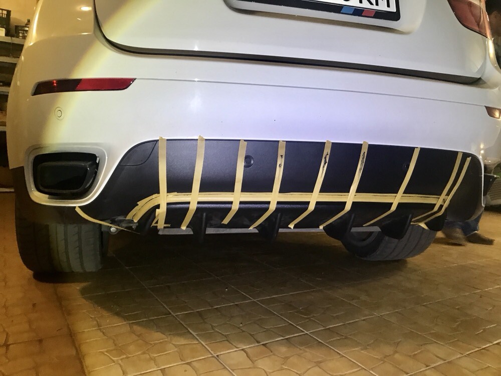 bmw x6 e71 リアデュヒューザー For BMW E71 X6 2008-2014 Real Carbon Rear Bumper Diffuser