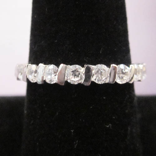 STERLINGSILBER Weißgold 2,6 Karat Karat Karat Krappenfassung Ewigkeit Bandring Größe 7 - Bild 2 von 6