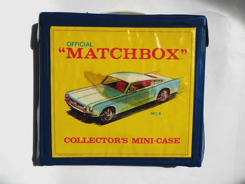 Vinatge 1967 Official Matchbox Collectors Mini Case #8 By Lesney Holds 18 Cars