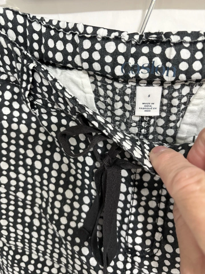 Pantalones cortos Caslon para mujer talla S 100 % lino lunares negros/blancos Foto 3 de 4