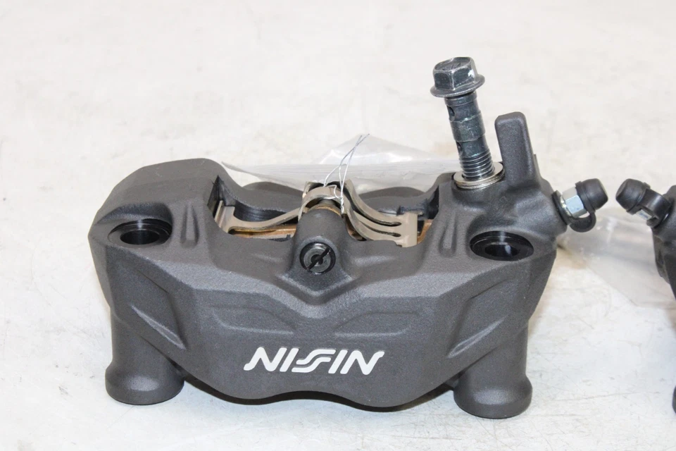2023 SUZUKI GSXS750 OEM RIGHT LEFT FRONT BRAKE CALIPER SET PAIR CALIPERS - Image 2 of 4