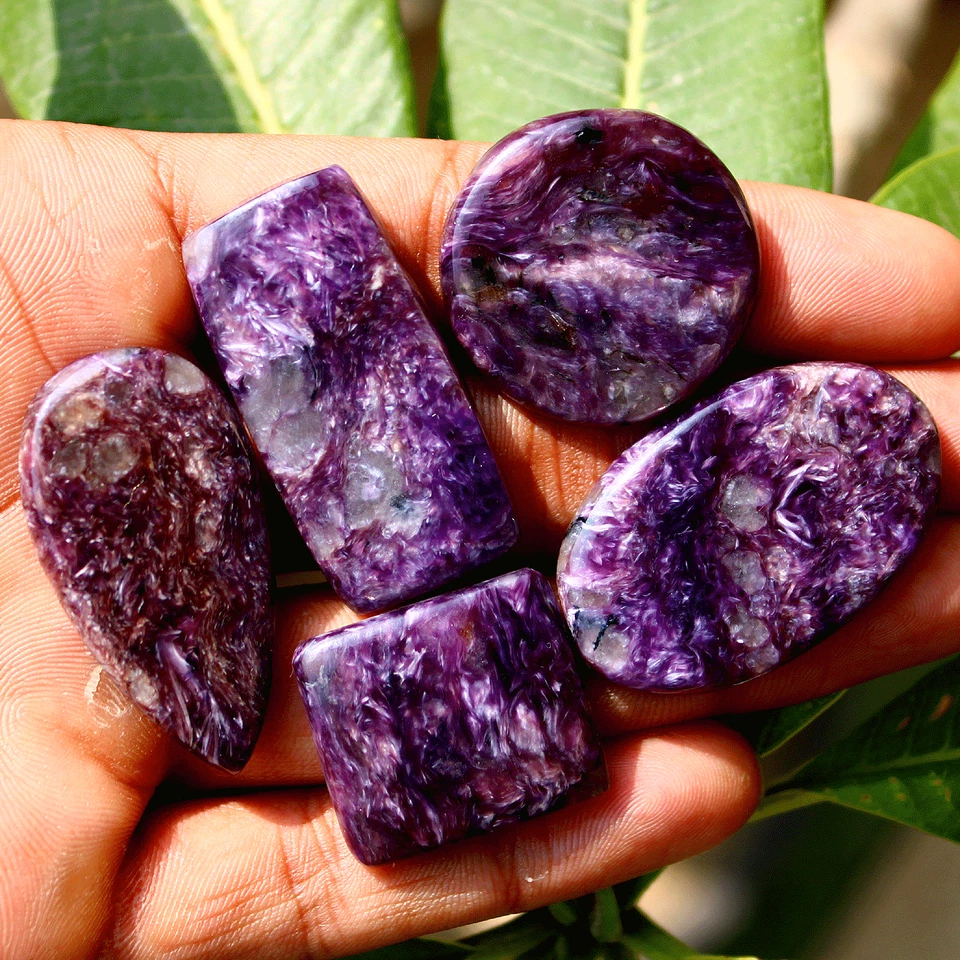 Lote de 5 piedras preciosas naturales rusas charoite mezcla de cabujón de alta calidad sin tratar Foto 4 de 4