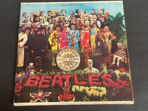 The Beatles 1967 Sgt Peppers Lonely Hearts Club Band LP 2653 MONO & insert