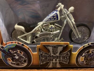 WEST COAST CHOPPERS JESSE JAMES CHERRY CFL 1/18 1:18 BIKE White