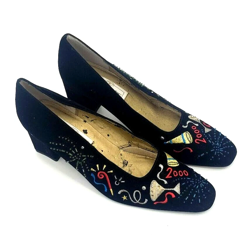 Worthington Black Velvet Embroidered Y2K 2000 Square Toe Heels Vintage Pumps - Image 3 of 4