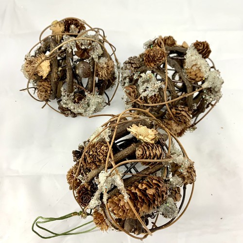 Lot Of 3 Christmas Ornaments Dried Flowers Twine Wood Ball Primitive Rustic Core - Picture 5 of 6
