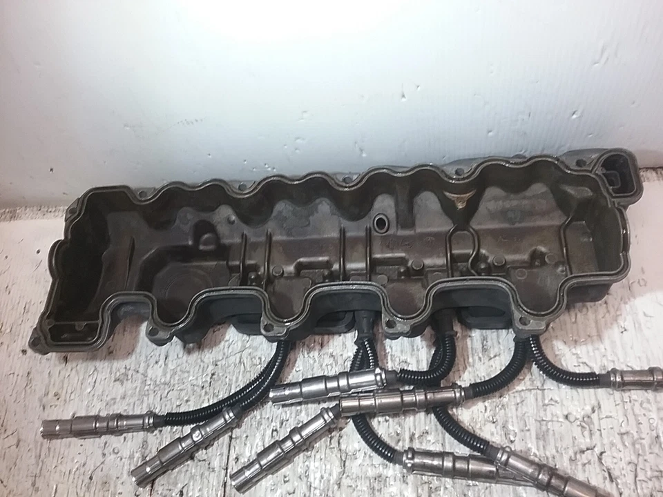 1999-2006 Mercedes Benz CLS500 Right Side Cylinder Head Valve Cover 306-59107BR - Image 2 of 4