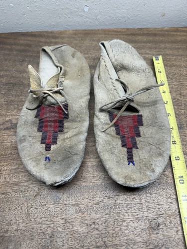 Native American Beaded Buckskin Leather Moccasins ~ Medium plus ~ Used Fair Cond