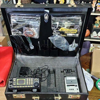 AOR AR8600 Wideband Receiver Set w Kuranishi LA-300 Hard Case