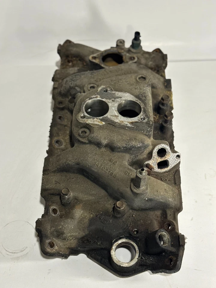 1990 GMC / CHEVY C / K 1500 2500 350 5.7L V8 LOWER INTAKE MANIFOLD TBI - Image 2 of 4