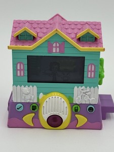 RARE Mattel 2006 Pixel Chix Babysitter House with Rotating Rooms Interactive