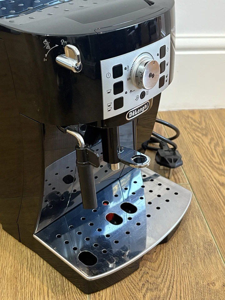 DeLonghi Magnifica S, photo 2 of 5