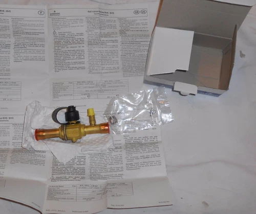 LOT OF 3 EMERSON BVS-058  PCN 806756  BALL VALVES NIB