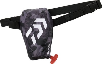 Daiwa DF-2321 Life Jacket Inflatable Auto Black Camo (3578 